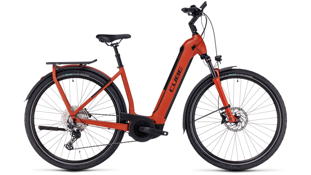 Kathmandu Hybrid EXC 750 red´n´black