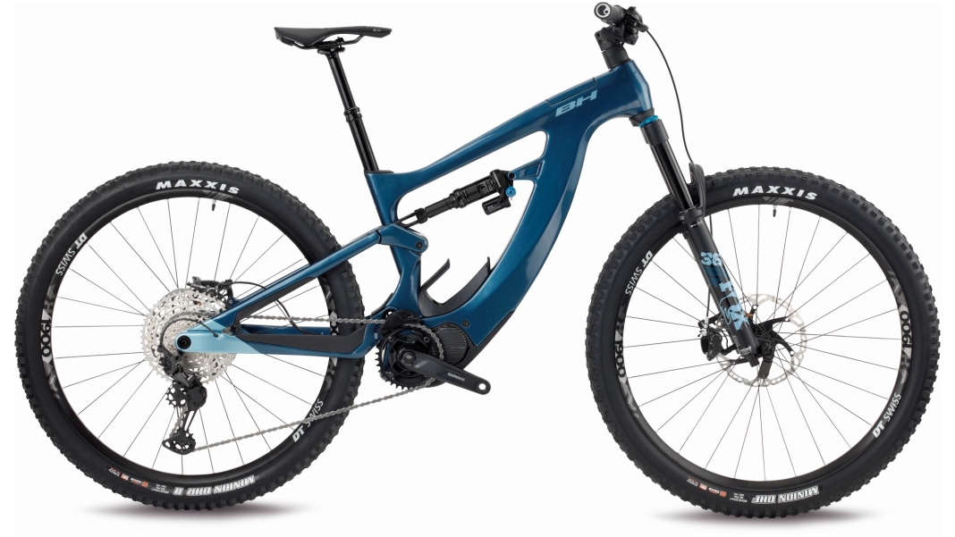 XTEP LYNX CARBON 8.8 PRO