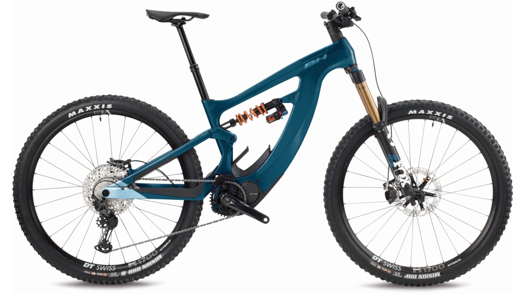 XTEP LYNX CARBON 9.9 PRO