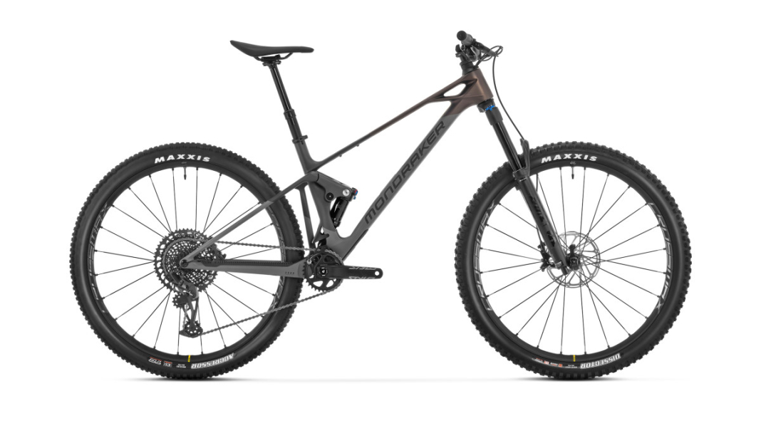 RAZE CARBON R