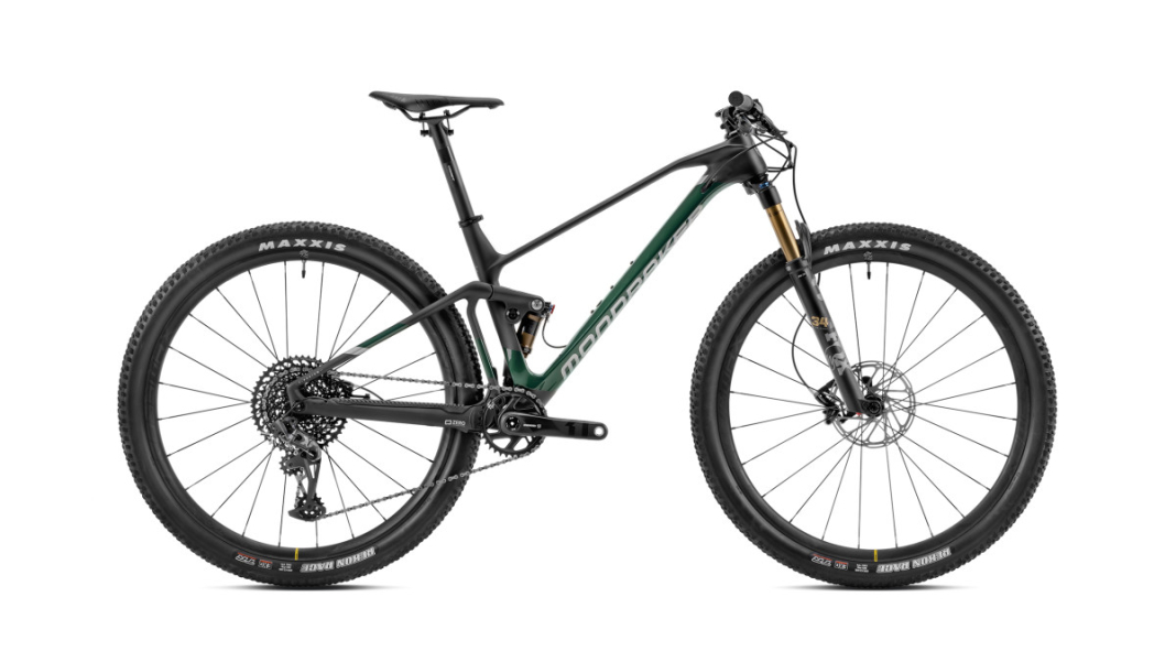 F-PODIUM CARBON R