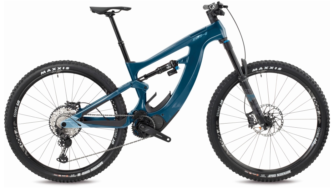 XTEP LYNX CARBON 9.8 PRO