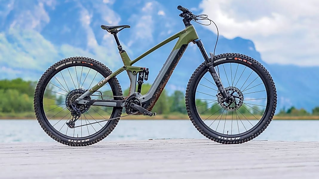 Test All-Mountain-E-Bikes 2022: Cube Stereo Hybrid 140 TM im EMTB-Lesertest