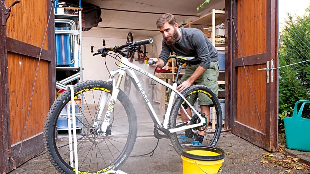 So waschen Sie Ihr Bike umweltfreundlich zuhause
