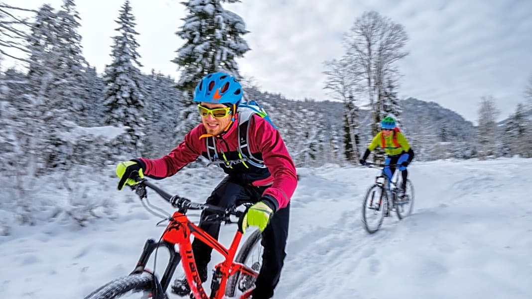 12 Bike-Winterjacken im Praxis- und Labortest