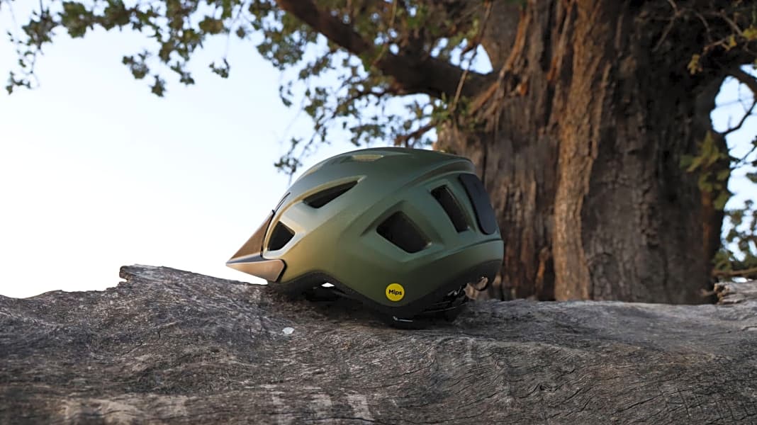 Giant bringt günstigen MIPS-Helm