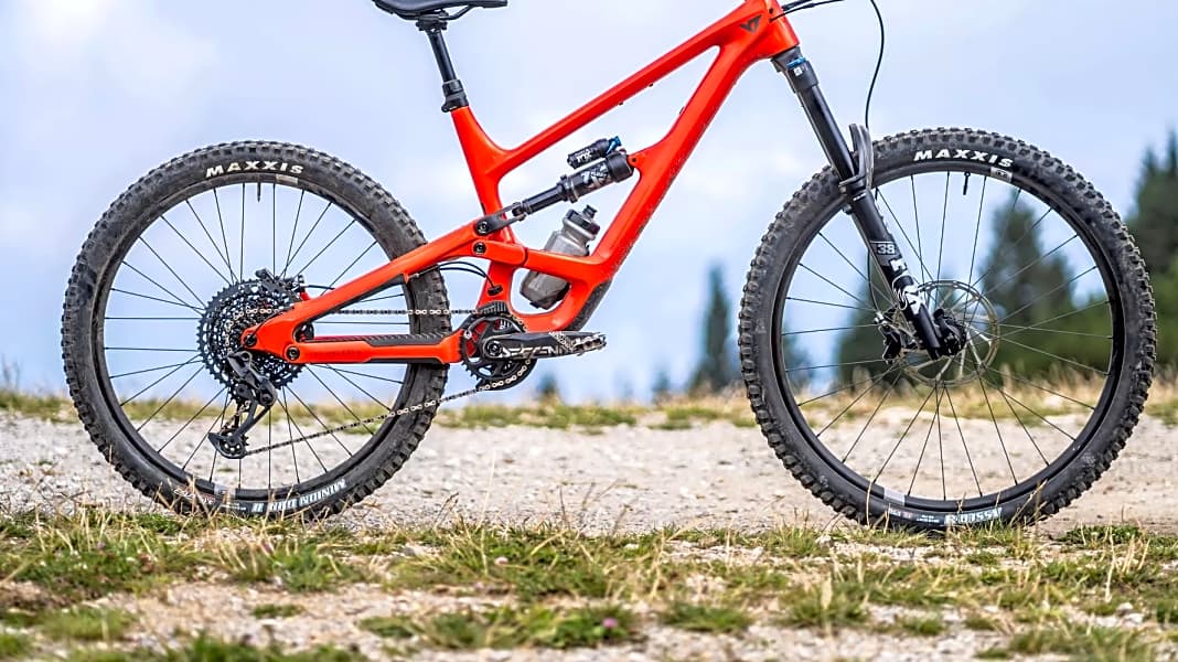 Test BestsellerBikes 2023 Enduro YT Capra MX Core 3 BIKE