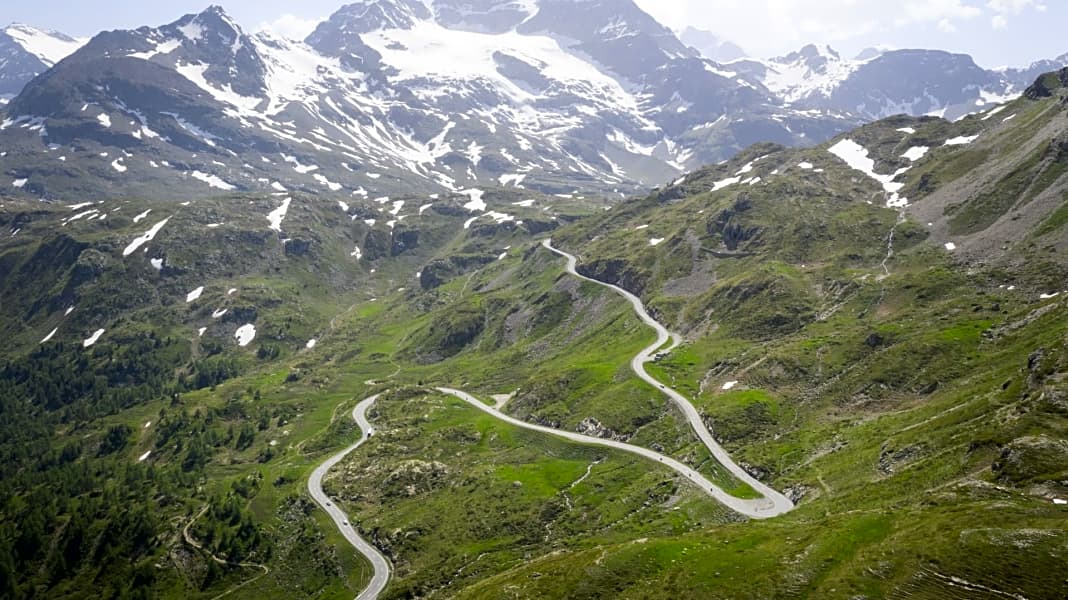TOUR Transalp 2021 - Etappenrennen lockt mit neuen Bergstraßen