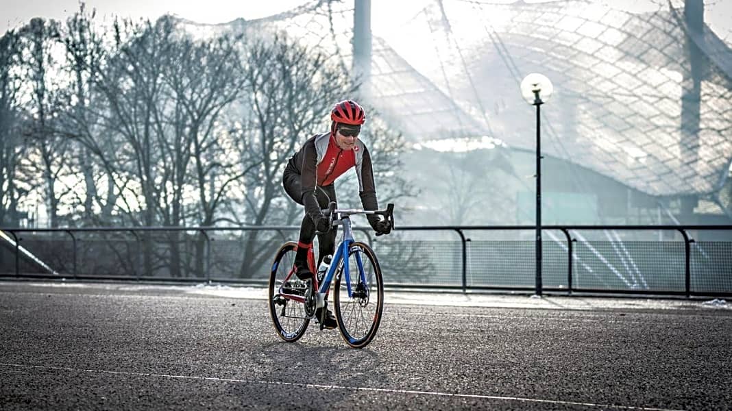 Aero-Rennräder für den Wettkampf - 10 neue Wettkampfräder im Test | TOUR