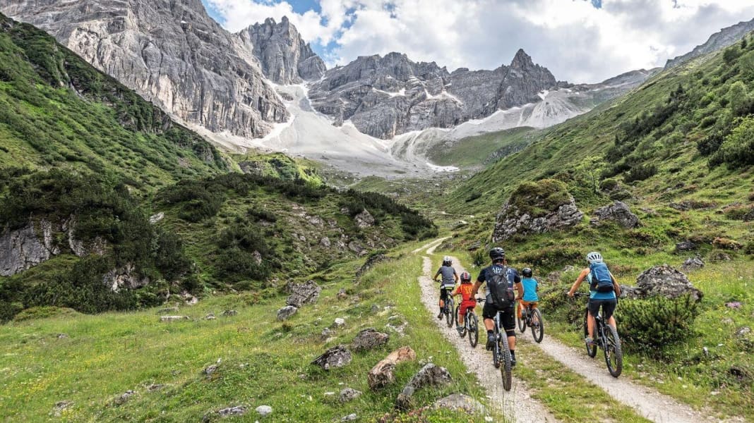 Mit Kindern auf Tour: Das sind die richtigen E-MTBs
