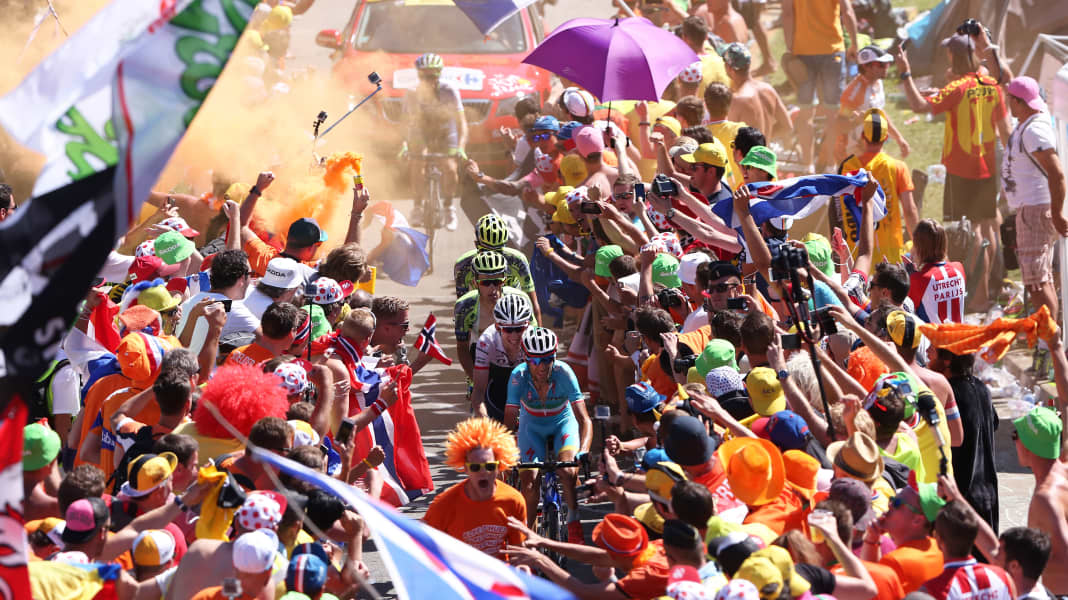 Alpe d'Huez: Der Party-Berg der Tour de France | TOUR