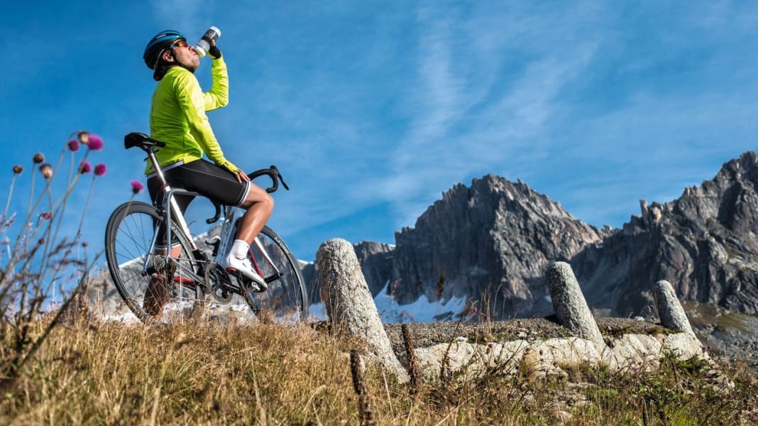 Was hilft gegen einen Krampf beim Sport?: Muskelkrämpfe beim Rennradfahren vermeiden