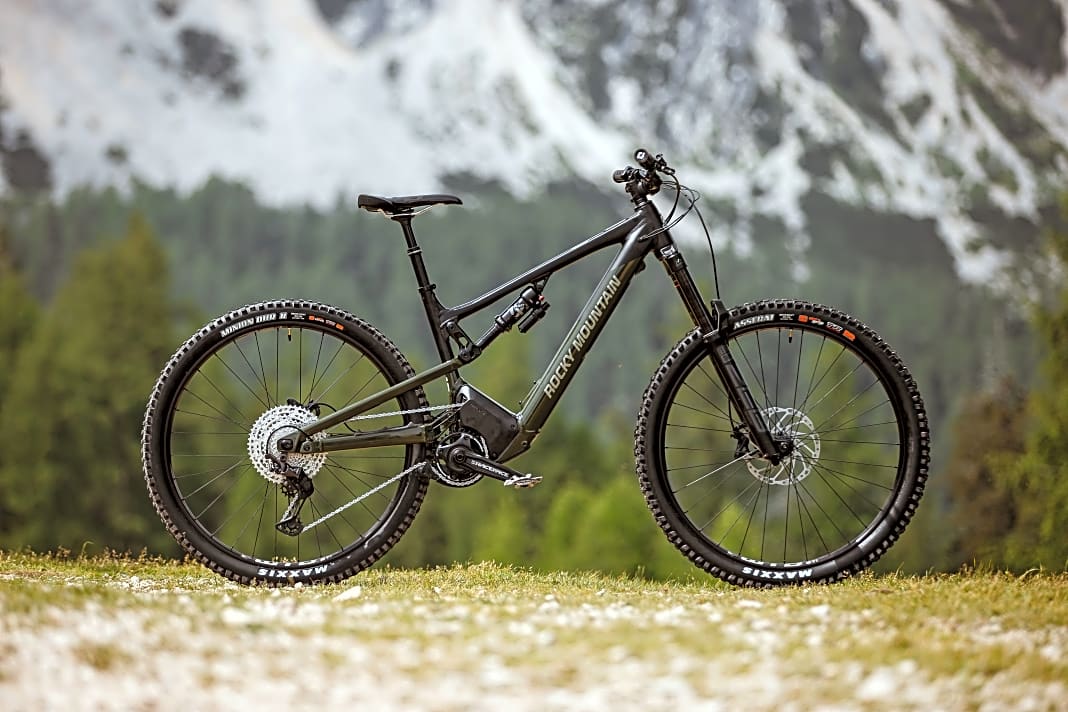 EBike Testsieger Die 8 besten EMountainbikes des Jahres 2022 BIKE