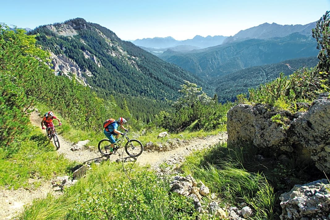 Esterberg, Reintal und Eibsee – GarmischPartenkirchen ist berühmt für seine Klassiker-Touren. Der Olympiaort gilt sogar als Geburtsstätte des Bike-Booms in Deutschland. Seitdem hat sich für Biker nicht mehr viel getan. Doch die neue Generation Locals hat neue Abzweige aufgespürt.