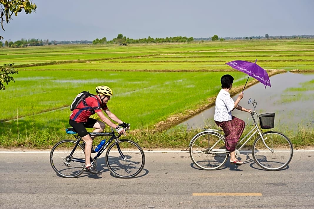 Nach den Bergen führt der vierte Tag den TOUR-Autor Dres Balmer durch Reisfelder bis an den Mekong.