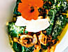 Im Val Lumnezia bereitet die Ustria Trutg regionale Spezialitäten frisch zu: Da wären die Maluns (kleine Kartoffelribeli mit Apfelmus und Lumbreiner Bergkäse), duftende Capuns (in Mangold einge wickelter Spätzliteig gespickt mit Bündner Rohschinken und Landjäger) und feine Pizzockels (Bündner Spätzle überbacken mit geriebenem Käse und Butter) - ja, man wird satt! www.trutg.ch