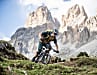Sehr gute Enduros wie Roses Pikes Peak scheuen weder eine längere Tour in den Alpen noch den Einsatz im Bikepark. Wer hauptsächlich bergab Gas geben will, wird mit diesen Bikes glücklich.