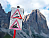 Auch typisch Dolomiten: Das steile Gefälle mit tiefem Schotter ist zu recht gefürchtet.