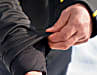4. Gelungener Ärmelabschluss an der Mavic-Jacke: Ein eingenähter Strumpf schließt die Ärmel winddicht ab. Handschuhe passen aber noch gut zwischen Strumpf und Ärmel.