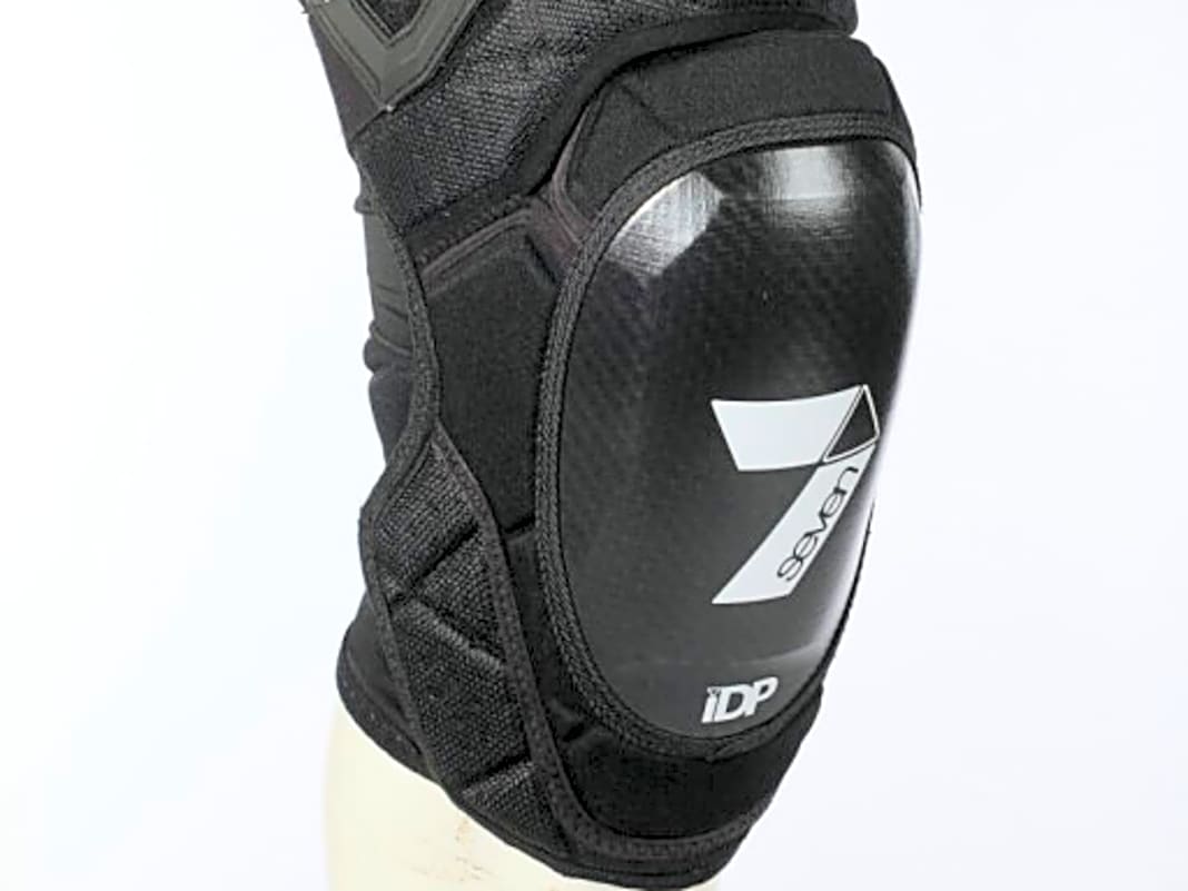 Der Seven Protection Controll Knee ist ein Hartschalen-Modell für 125 Euro.