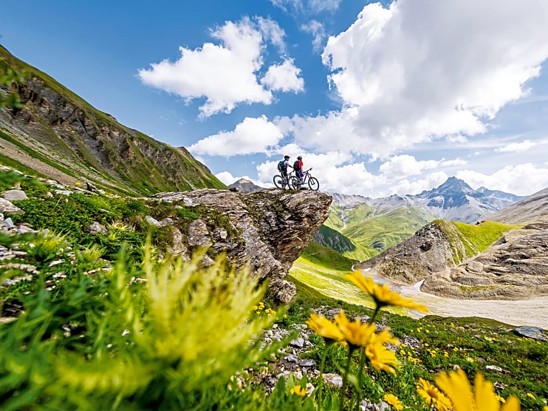 Wildromantisch: Die Abfahrt durchs Val Sinestra hat es in sich. Ein endloser, recht anspruchsvoller Trail führt durch hochalpines Geläuf ins schweizerische Engadin.
