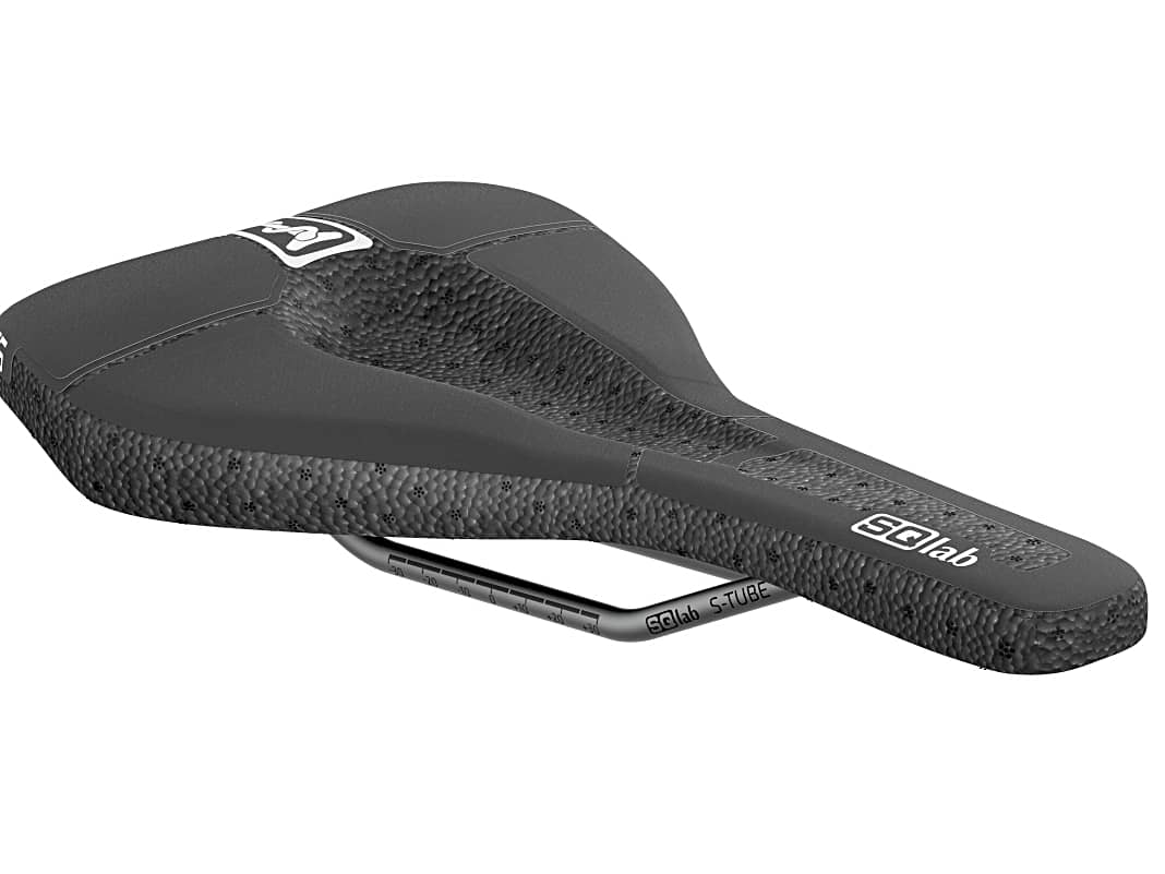 Die Ergo-Pioniere von SQlab haben den Stufensattel in vielen Varianten ausdifferenziert. Die neueste Entwicklungsstufe greift bei Material und Fertigung an: Made in Germany ist der Infinergy 6OX – mit einem Polster, das Sneaker-Freunden bekannt vorkommt.