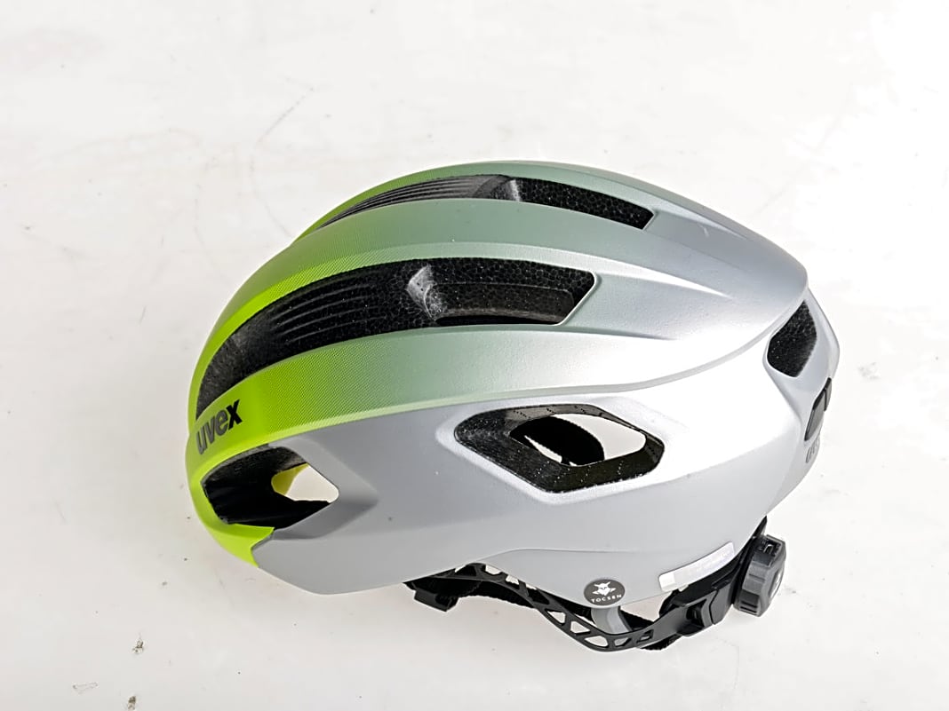 Rennrad-Helm mit Sturzsensor von Tocsen im Test