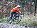 Jugend testet: Neben Moritz gab auch Matti Welz (im Foto) dem Jealous die Sporen. Obwohl das Bike ein Touren-MTB ist, überzeugte es durch seinen verspielten Charakter.