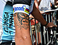 Tom Boonen (Quick Step-Floors): Größflächige Tattoos zieren die Oberarme, auf der Brust prangt "My ride, my fight, my life".