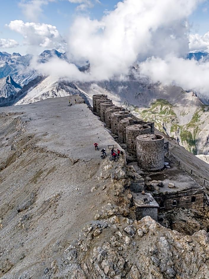 Anstiegsdrogen fürs E-MTB: 3 Uphills in den Alpen