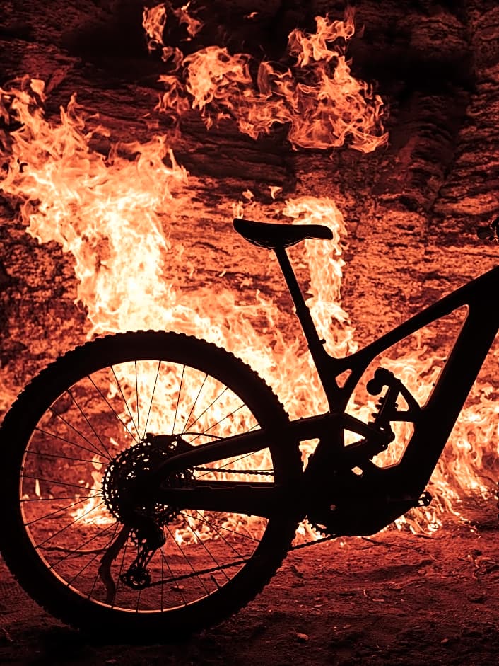 Premiere des Bösen: E-Bike Evil Epocalypse