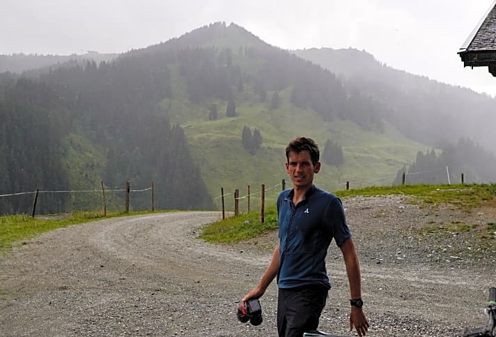 Peter Baumeister (29) ist, seit er denken kann, mit seinem Hardtail in den Alpen unterwegs gewesen.
