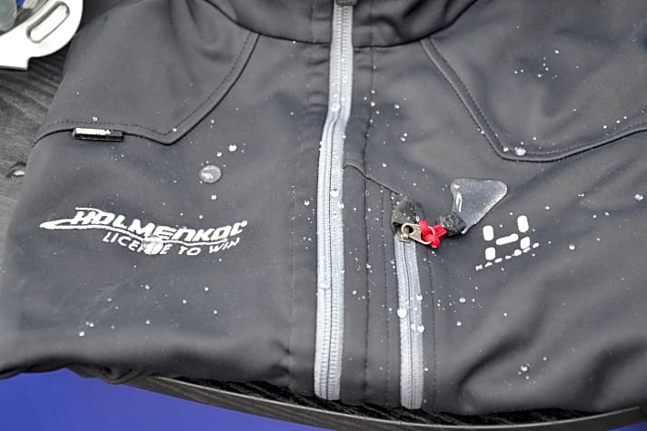 Bekannt für Ski-Wachs, bietet Holmenkol auf Bikern eine ganze Palette von Produkten, die Gerüche aus der Kleidung vertreiben und die Imprägnierung auffrischen.