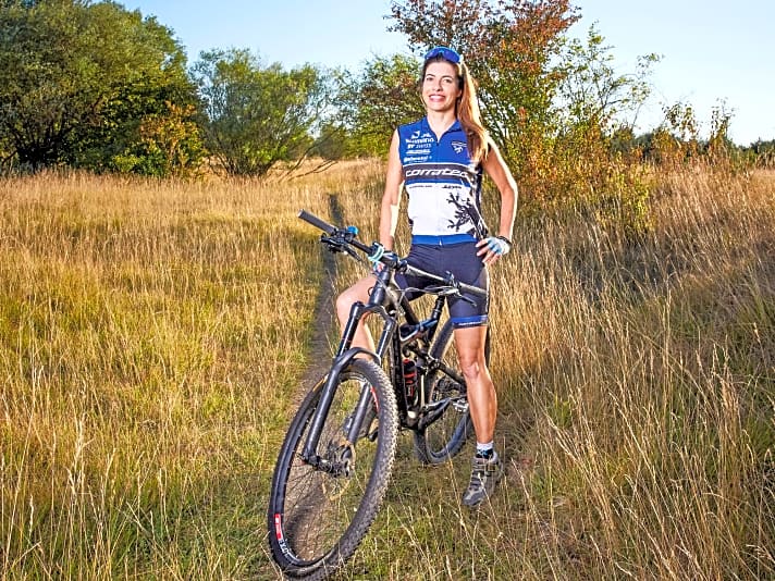 Elisa Garavini, Hobby-Mountainbikerin und Triathletin