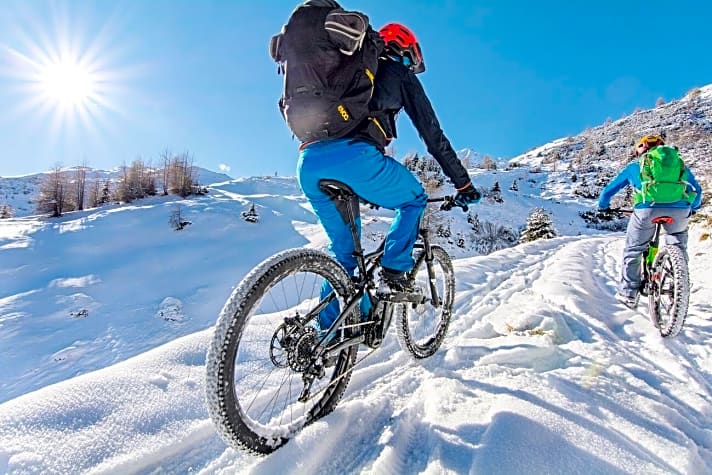   Unvergessliches Erlebnis: Eine E-MTB-Tour im eingeschneiten Gebirge sollten Biker erlebt haben.