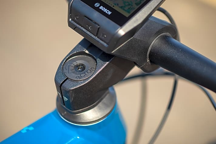   Zusammen mit Acros hat Cube für seine E-Bikes eine neue Steuersatz/Vorbau-Einheit entwickelt.