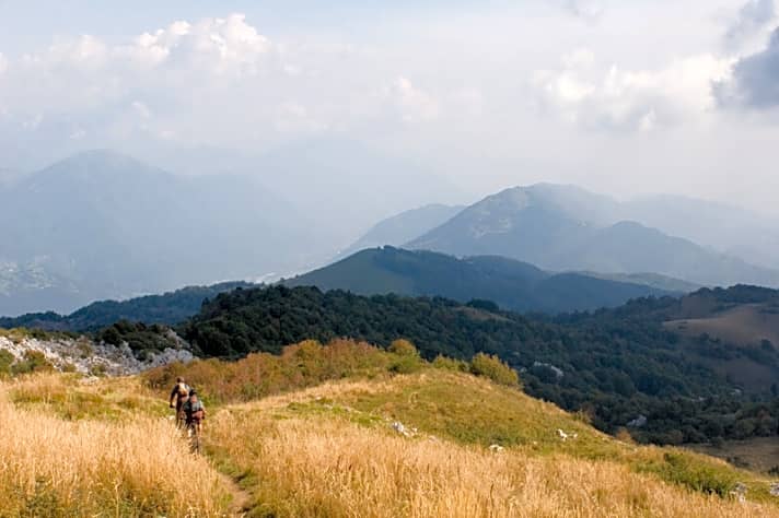   Wenn die Julischen Alpen in sanften Grasbuckeln auslaufen, wird jeder Höhenmeter mit 360-Grad-Panorama und launigen Trails belohnt.
