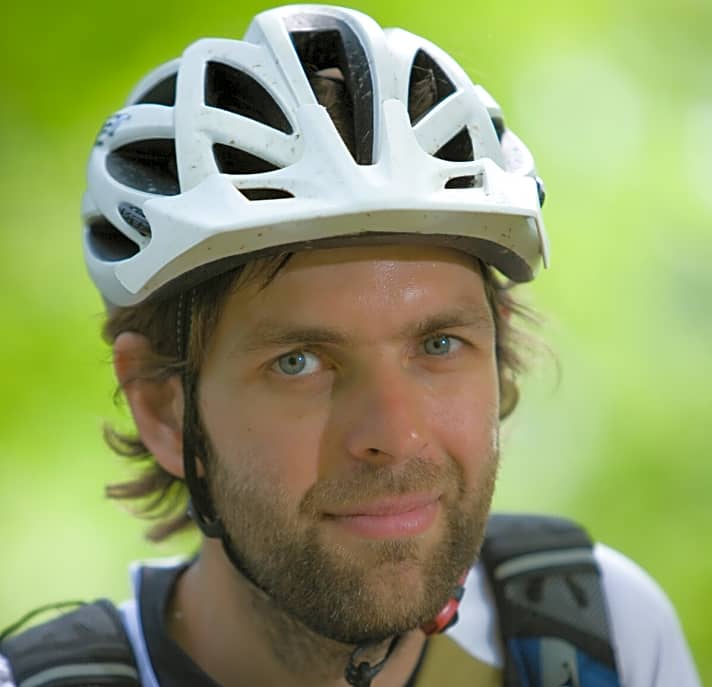   Björn Kafka (32), Bike-Redakteur: Fährt Bike seit 1987, Gewicht 82 kg, Größe 1,88 m, Fahrertyp Marathon/Tour, Lieblingsrevier Norwegen