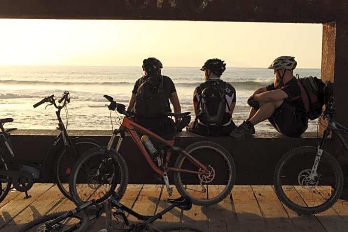   Abenteuer-Suchende buchen keine Hotelbetten. Schon gar nicht auf Teneriffa. Vier polnische Biker haben es trotzdem getan. Wegen der Sonne, der Trails und natürlich des ewigen Frühlings.