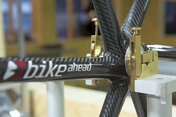   Mit der Hilfe eines Investors schaffte es Christian Gemperlein, seine Biturbo-Räder in Kleinstserie zu bauen. Natürlich von Hand.