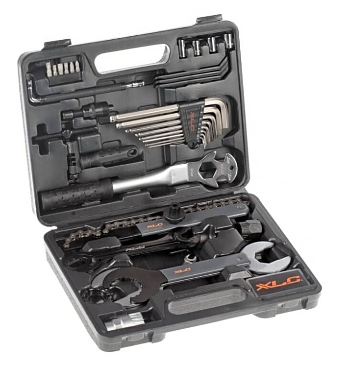   Der günstige Werkzeugkoffer von XLC kommt mit entsprechender Werkzeugqualität.