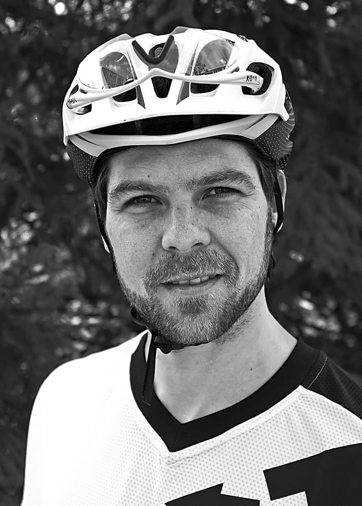   Rider: Sebastian Brust, BIKE-Online-Redakteur. Fährt Bike seit 2006. Gewicht/Größe; 70 kg/1,83 m. Fahrertyp: Tour/All Mountain. Lieblingsrevier: Pfälzerwald.