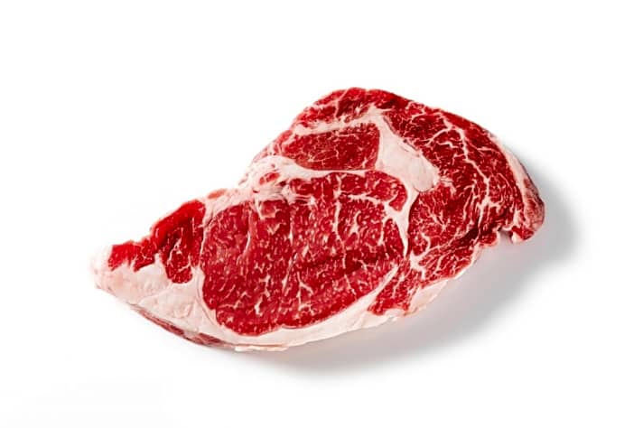   Eine 1a-Protein-Quelle ist Fleisch.