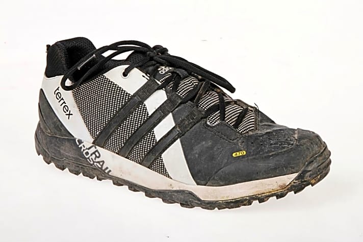   Die Auswahl an Flatpedal-Schuhen ist nicht nur kleiner, die Modelle können meist auch nicht mit der Technologie hochwertiger Klickschuhe mithalten.