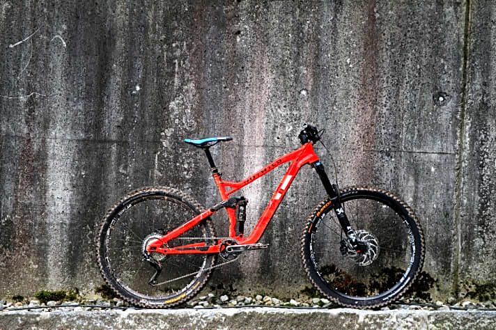   First Look: das neue Rotwild R.E1 FS. Zum 20-jährigen Firmenjubiläum haben die Hessen das Enduro-Bike überarbeitet.