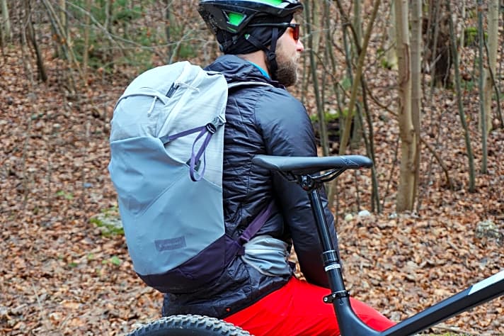   Soll nicht nur Mountainbiker glücklich machen: der windschnittige 25-Liter-Rucksack Ellipse von Heimplanet.