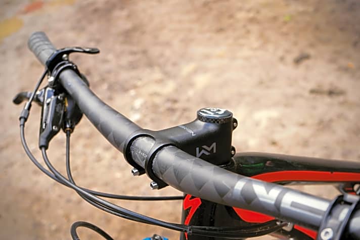   Mountainbike-Lenker von Newman: eine 31,8 mm Klemmung haben mittlerweile alle Lenker. Zusätzlich hat der Flatbar 8° Backsweep.