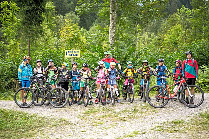   Mountainbike Fahrtechnik für Kinder im Camp: Spaß unter Gleichaltrigen