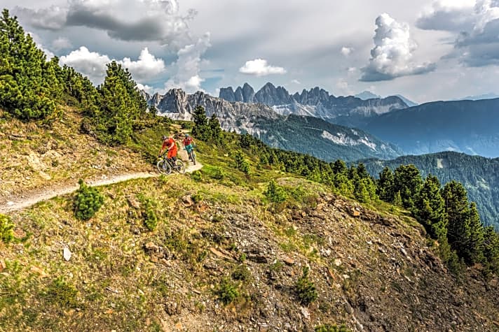   Transalp-Quickie von Steinach nach Bozen: In vier Tagen fahren Mountainbiker auf dieser Route durch Südtirol.
