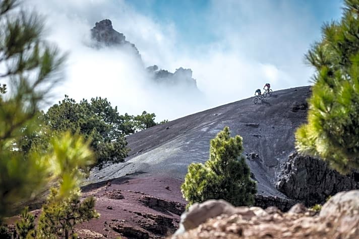   La Palmas hohe Vulkankrater rechen die Passatwolken vom Himmel, so bleibt die Westseite meist trocken. 